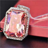 11x9 मिमी रेडिएंट कट पिंक सिमुलेटेड डायमंड हेलो सिल्वर पेंडेंट