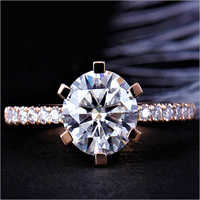 8 मिमी गोल कट अनुकरणीय हीरा सालगिरह और विवाह रजत अंगूठी