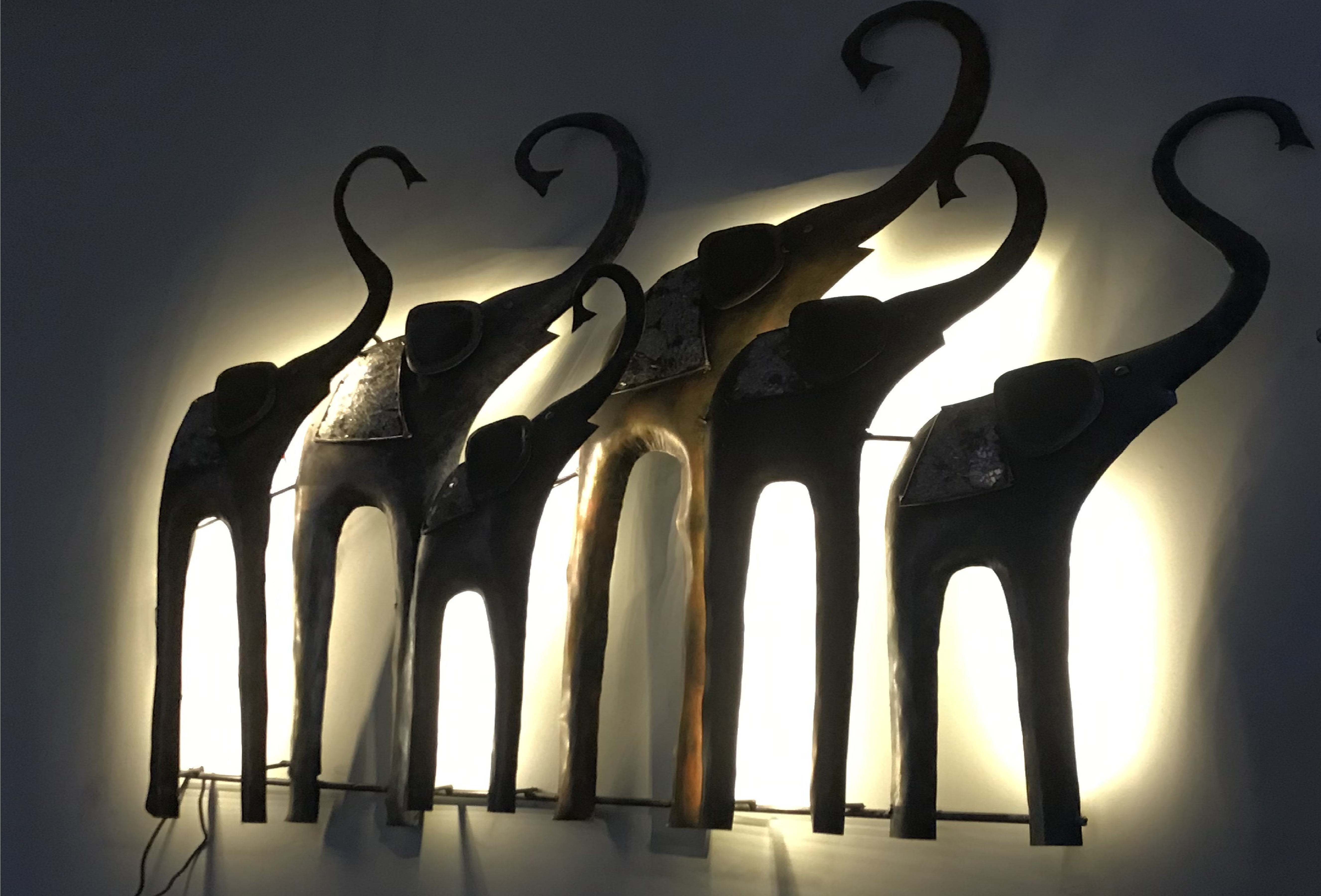 Eco-friendly Elephant Family With Led Light Wall Decor