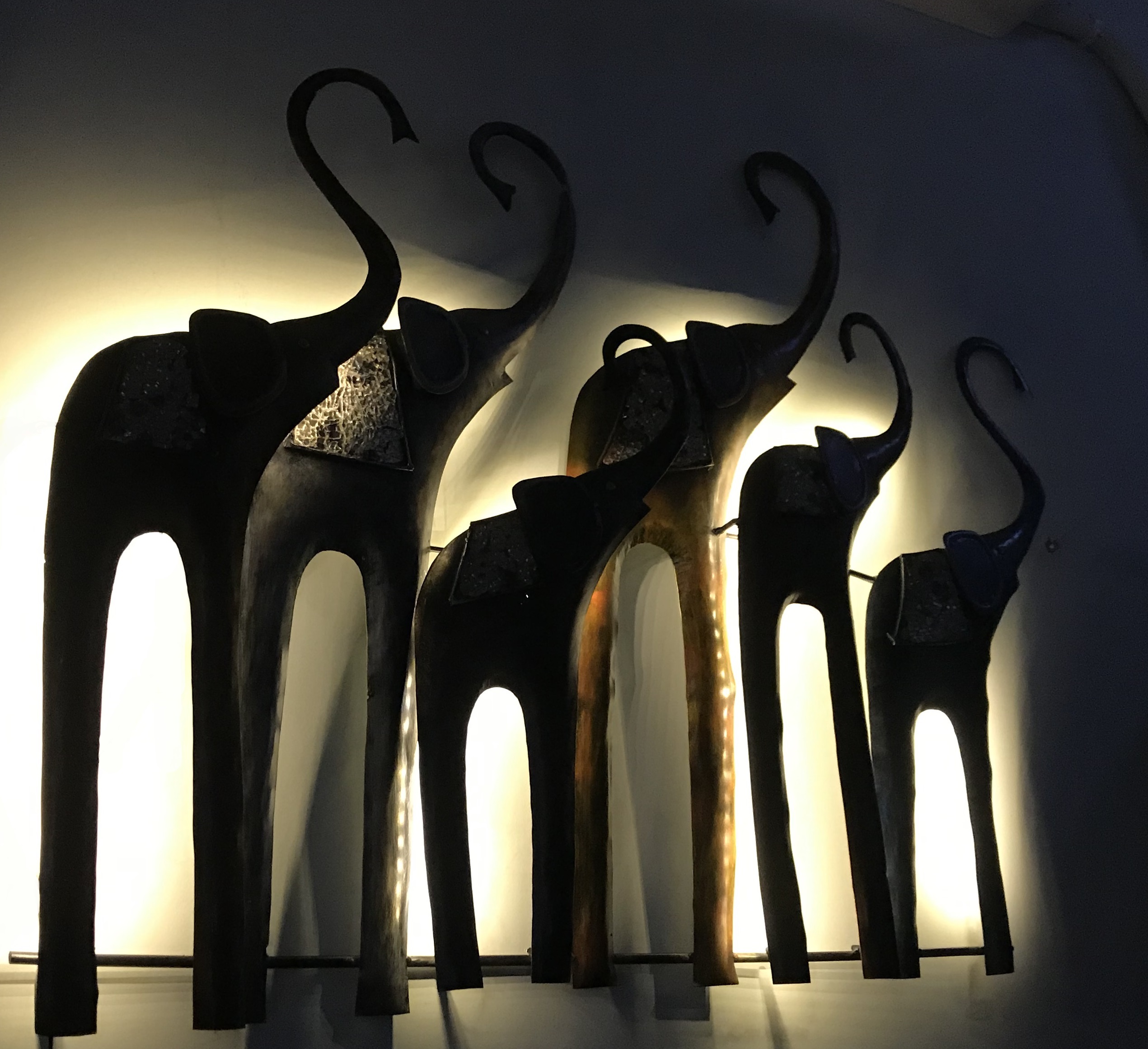 Eco-friendly Elephant Family With Led Light Wall Decor