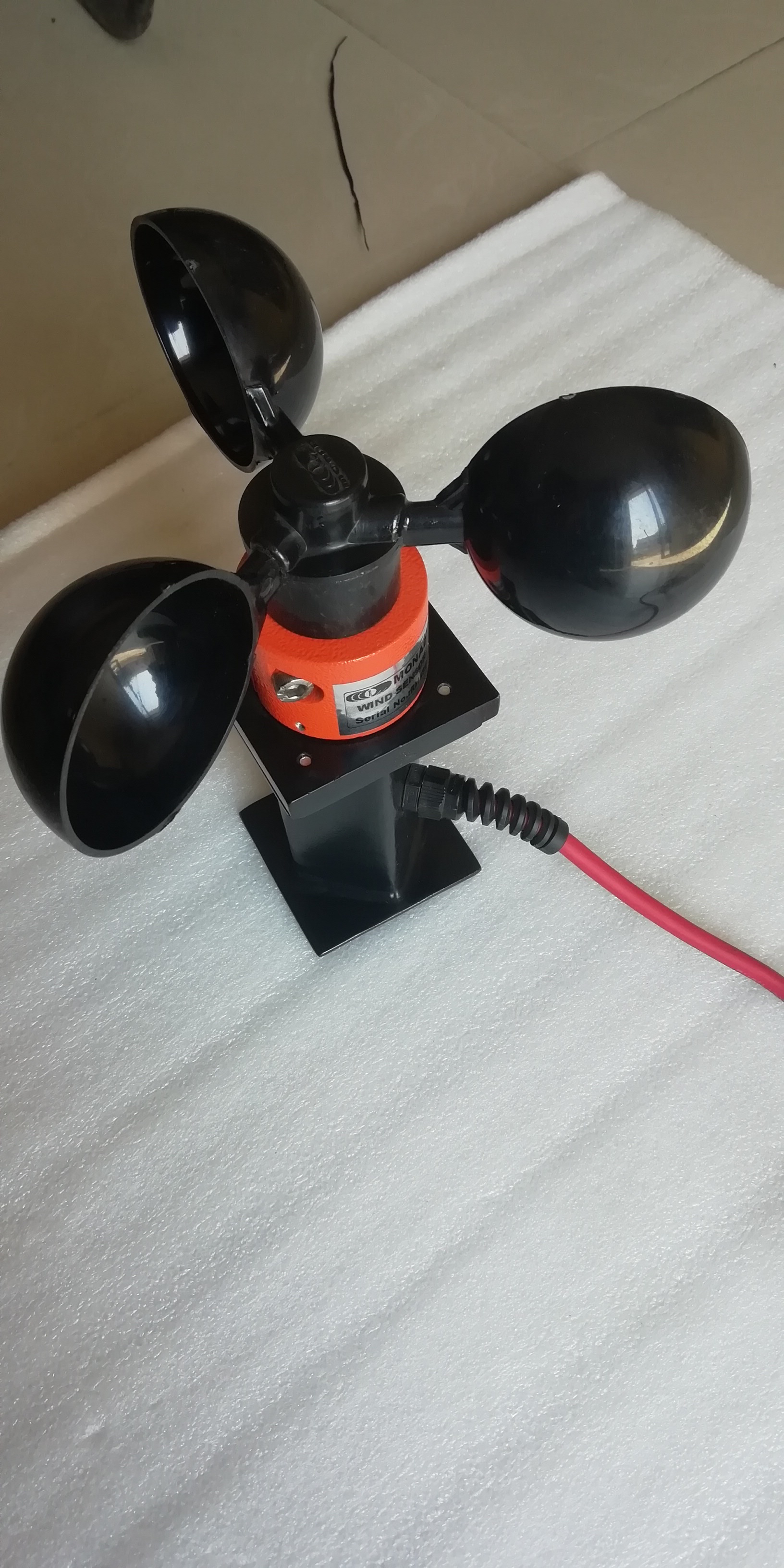 Digital Anemometer Accuracy: 1 %