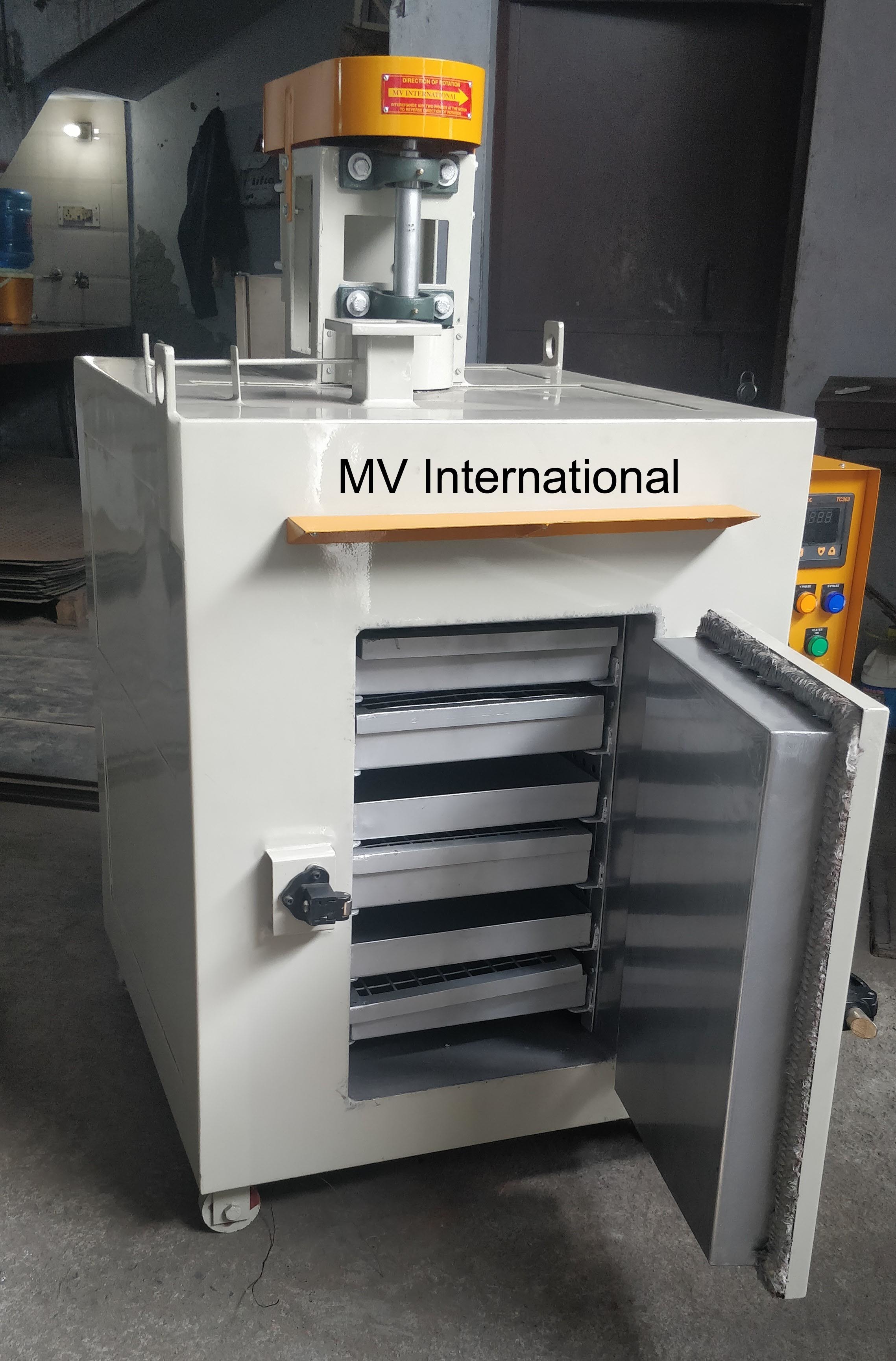 Industrial Oven - Accuracy: 1 °C
