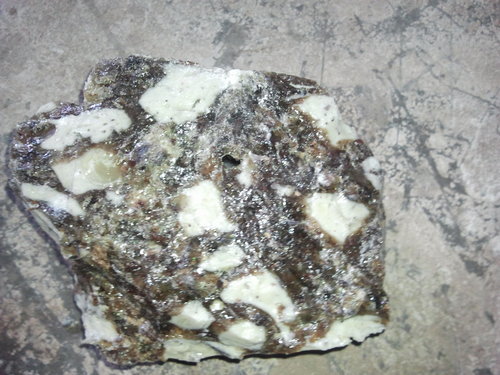 Singapuri Loban - Resin, 1kg / 3kg / 15kg Sizes, Grey Color | Eco-friendly, Insect Resistant, Herbal Fragrance, Irregular Shape, Aromatic Use