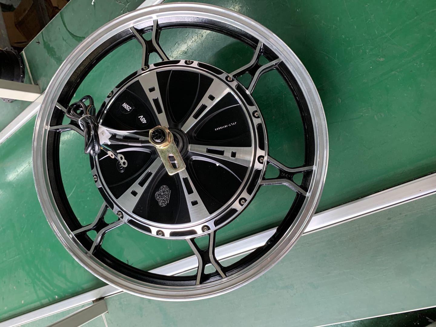 Black Hub Motor