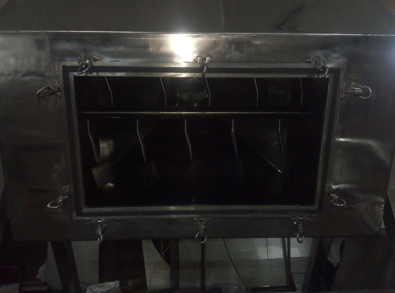 Pharmaceutical Blender - Capacity: 1000 Kg/hr