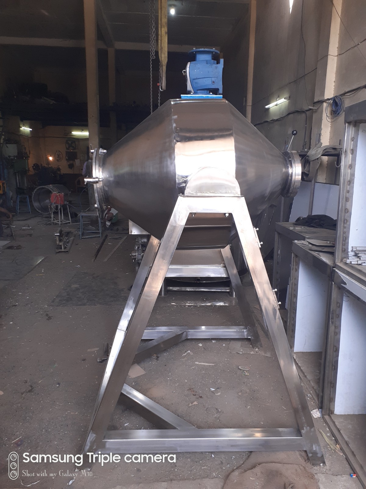 Pharmaceutical Blender - Capacity: 1000 Kg/hr