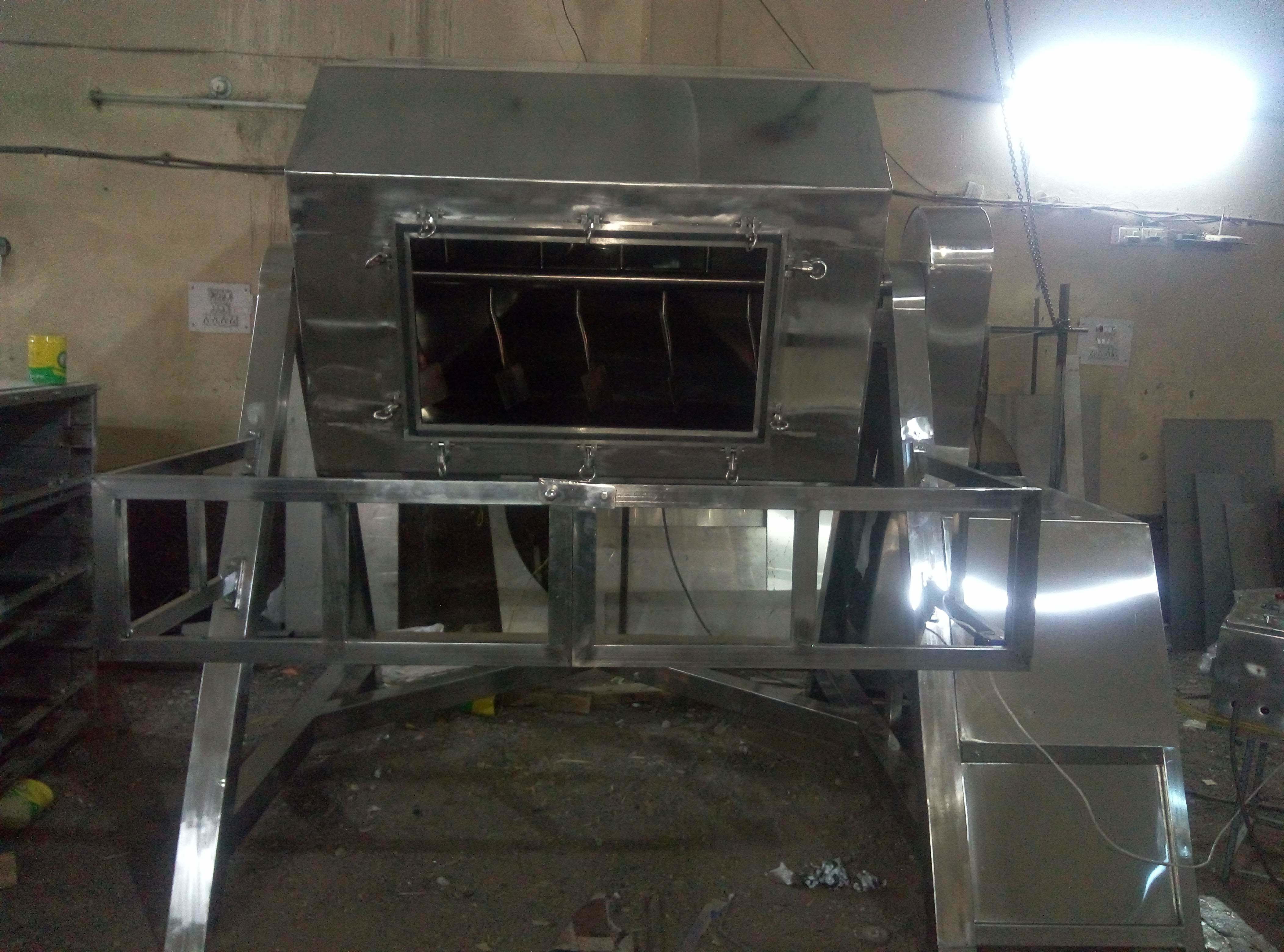 Pharmaceutical Blender - Capacity: 1000 Kg/hr