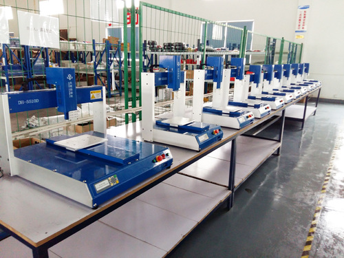 ग्लू डिस्पेंसिंग रोबोट डिस्पेंसिंग मशीन