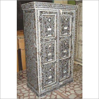 बोन इनले लकड़ी की अलमारी