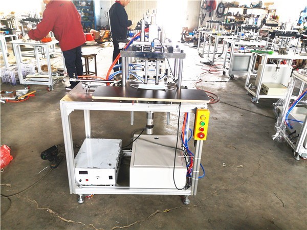 White 3ply Disposable Ear Loop Welding Mask Machine