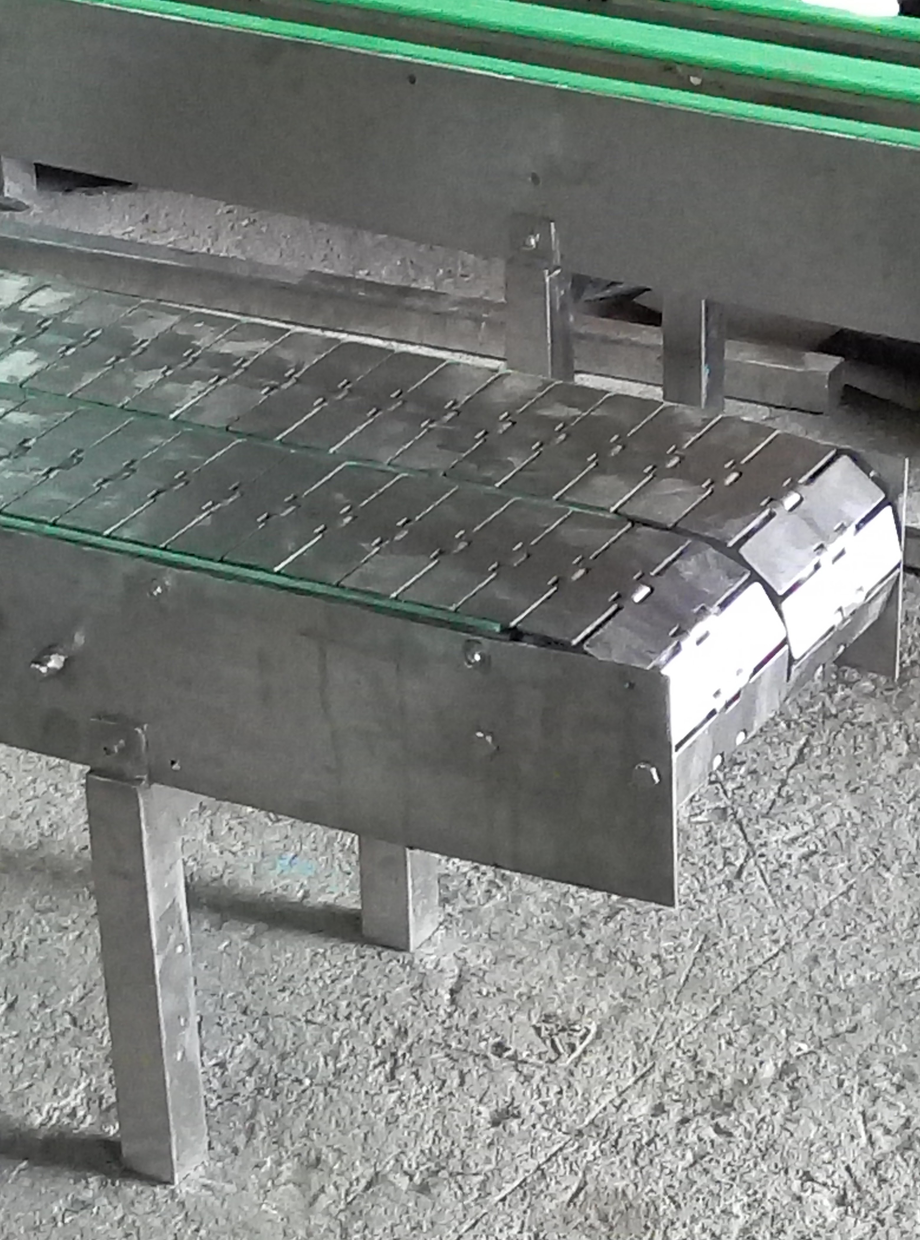 S.s. Chain Conveyor - Color: Steel