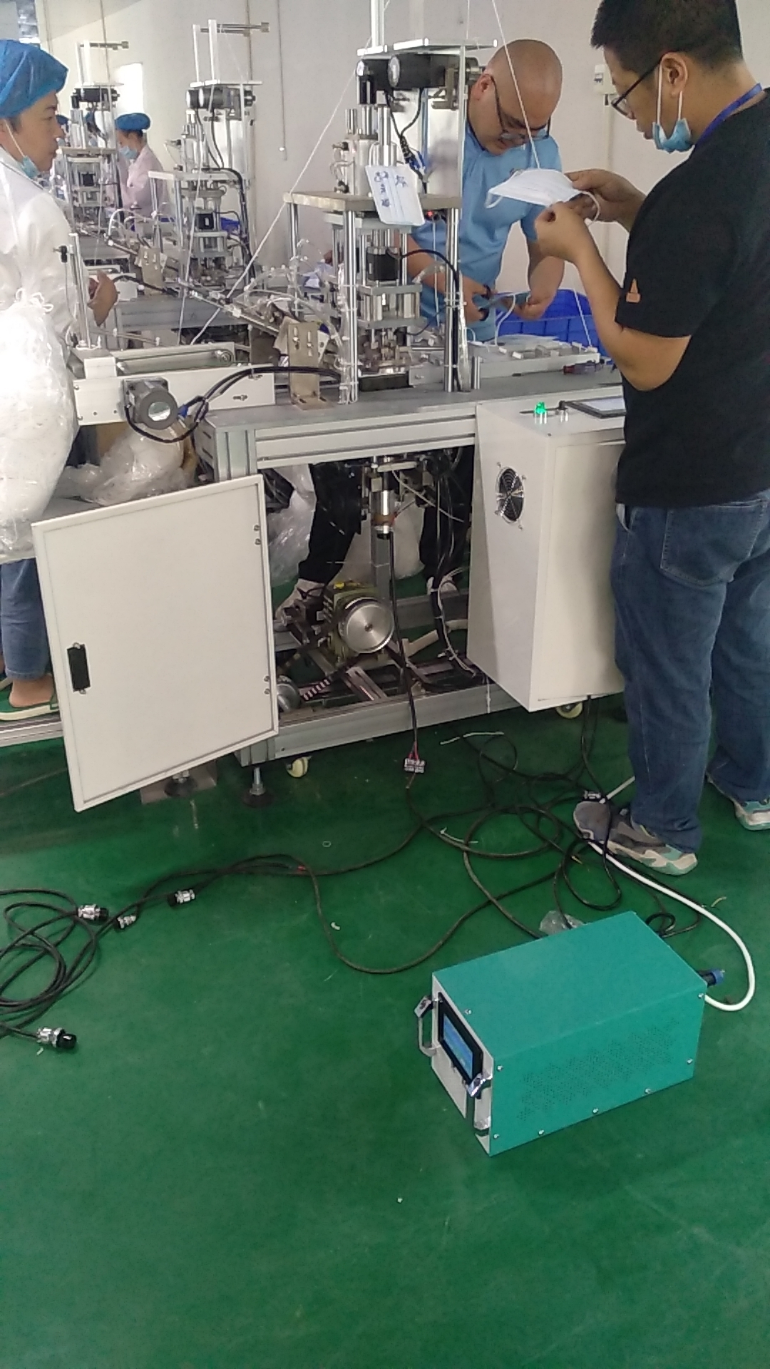 20khz 2000w Ultrasonic Welding Generator And Welding Transducer For Welding Masks Dimension(l*w*h): 380*205*202 Millimeter (Mm)