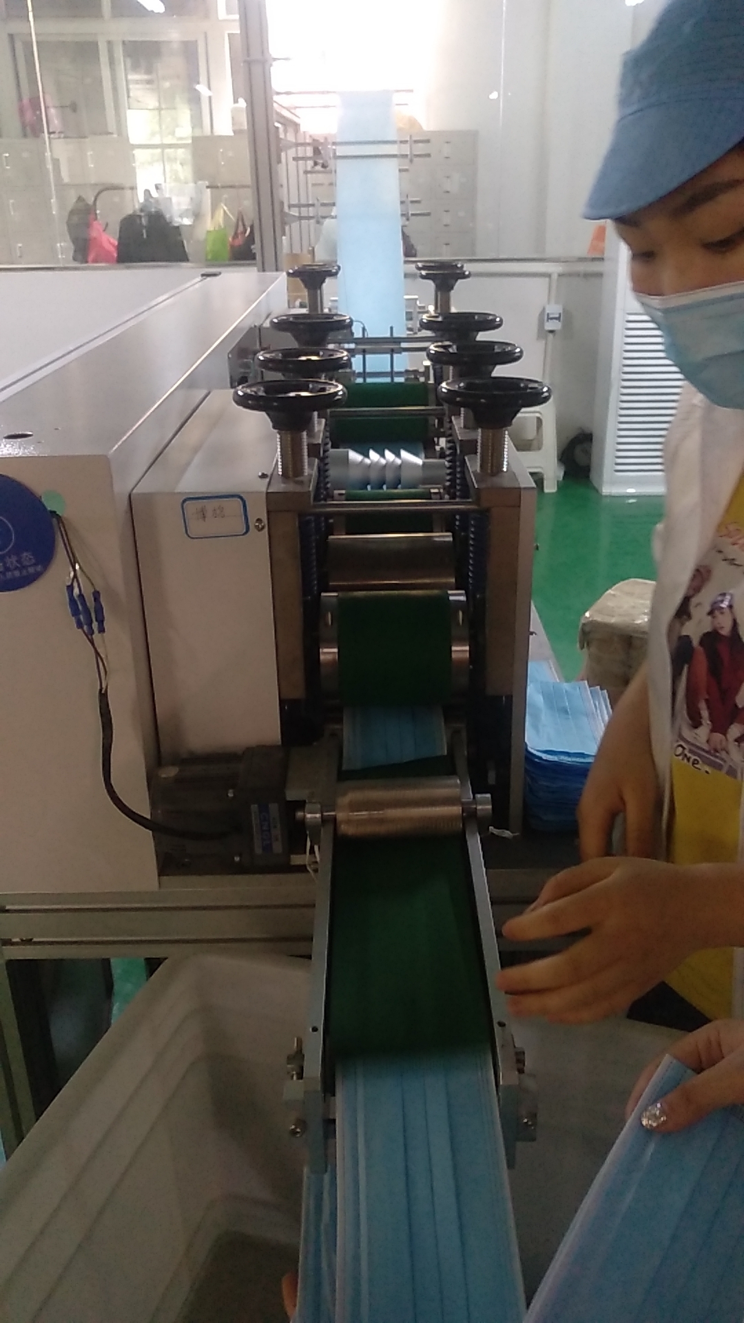 20khz 2000w Ultrasonic Welding Generator And Welding Transducer For Welding Masks Dimension(l*w*h): 380*205*202 Millimeter (Mm)