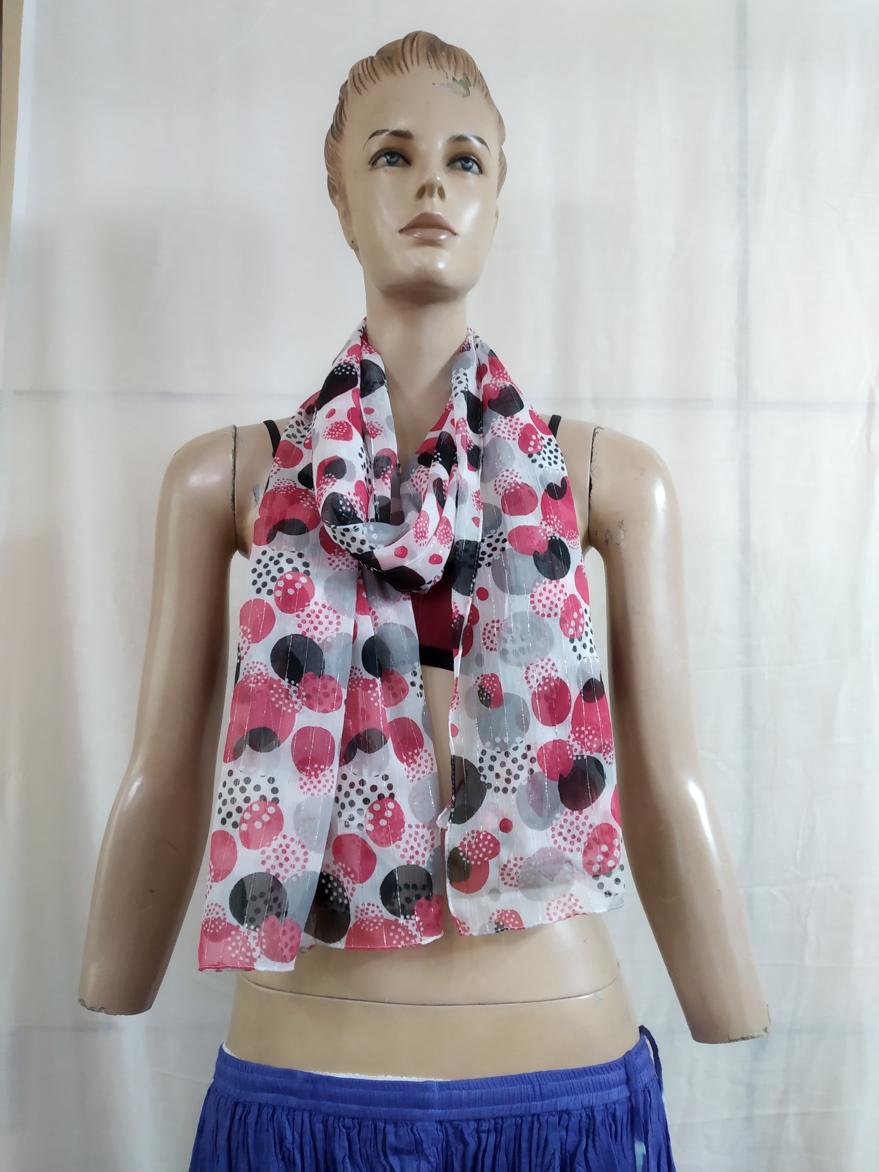 Polyester Printed Stole - 100% Polyester, 53 X 180 Cm , Customizable Floral Print Design For Women