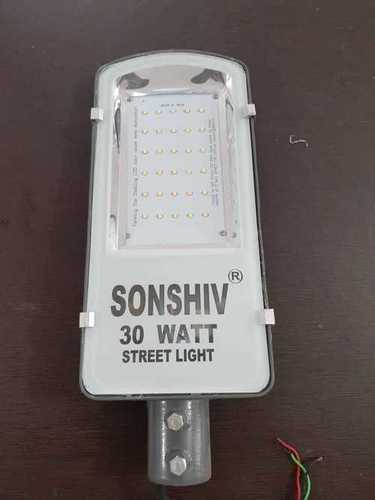 200W Street Light - Metal, 200W, Cool White | High Efficiency, IP66 Rated, Outdoor Use