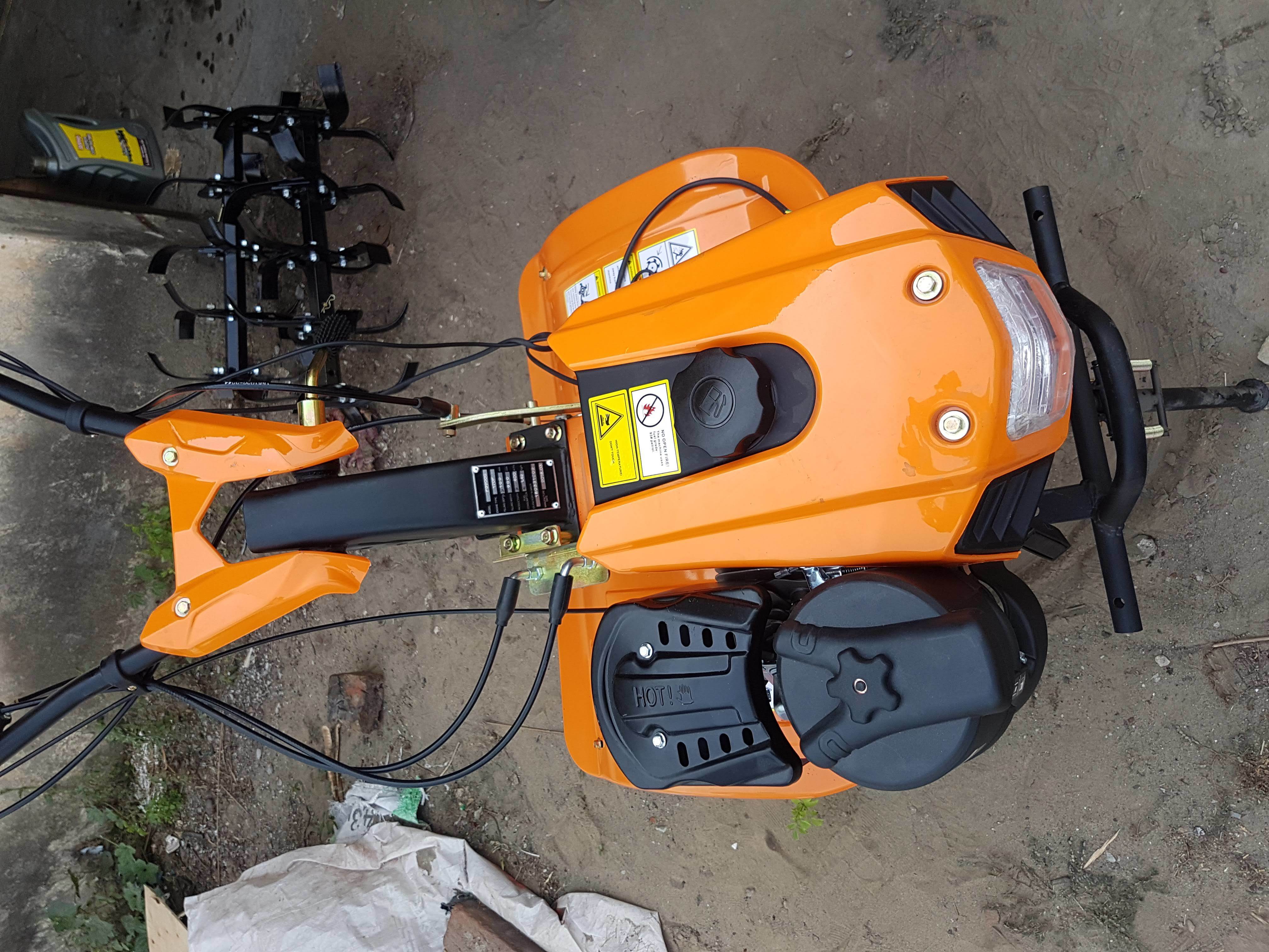 Power Weeder - Diesel And Petrol Engine, Orange Black Color, Standard Size, 1 Year Warranty, Industrial Application, 50 Output Frequency
