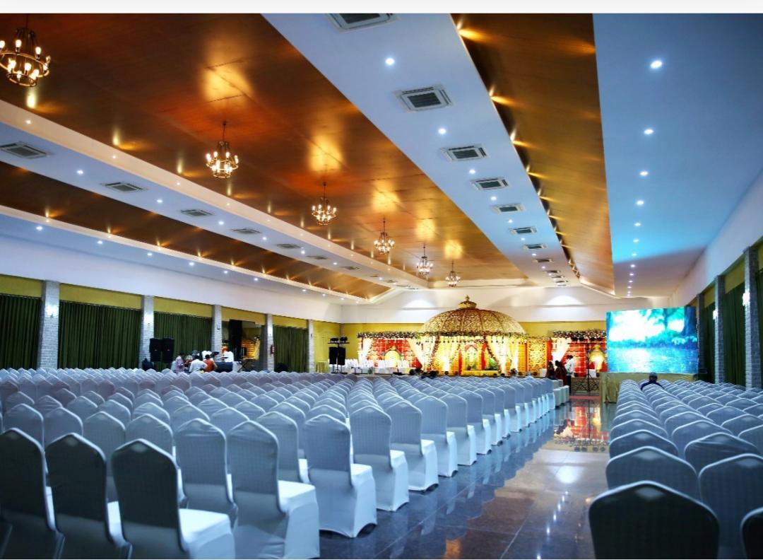 Golden Marble Sheet Application: Banquet Hall
