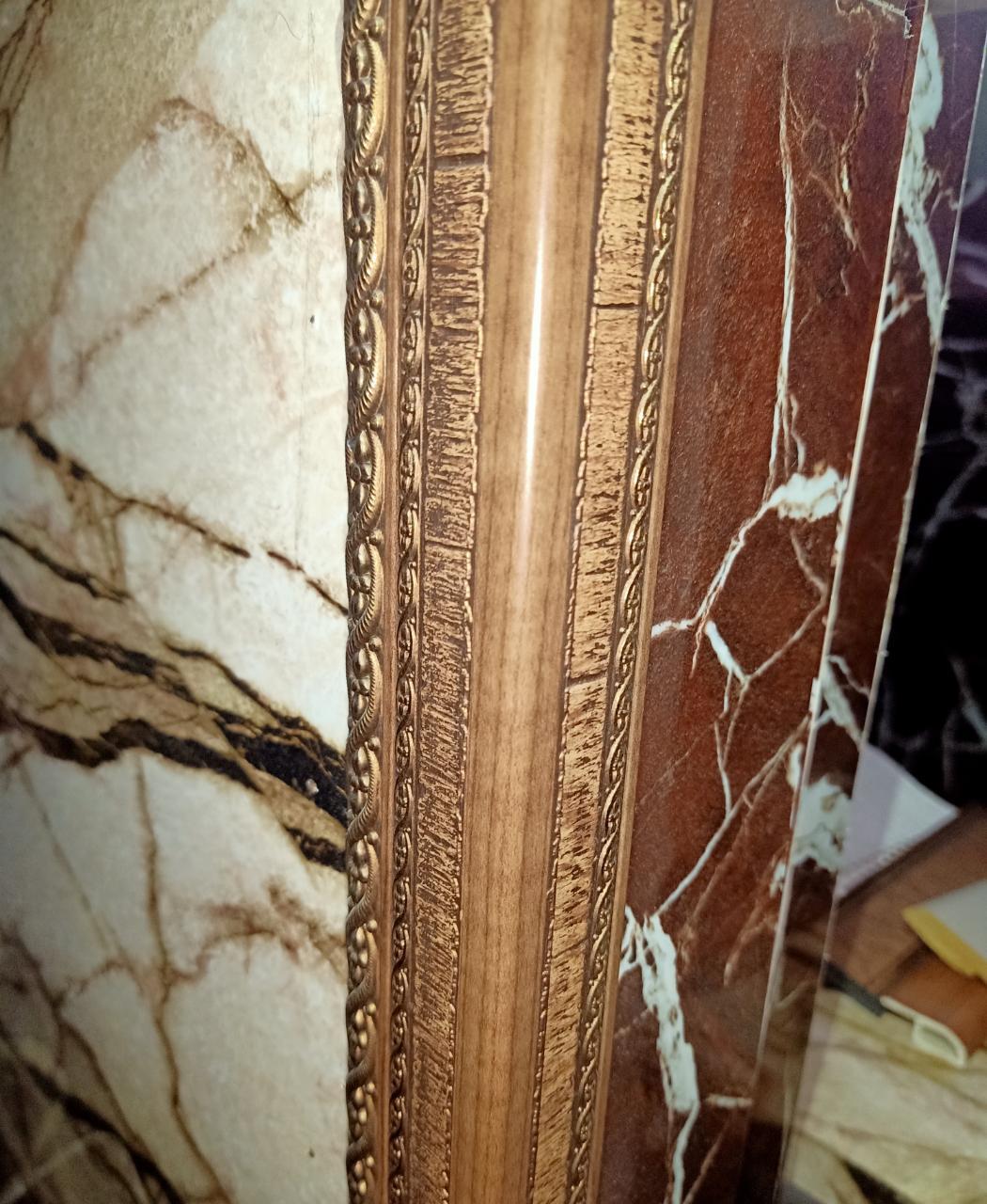 Corner Moulding Application: Office