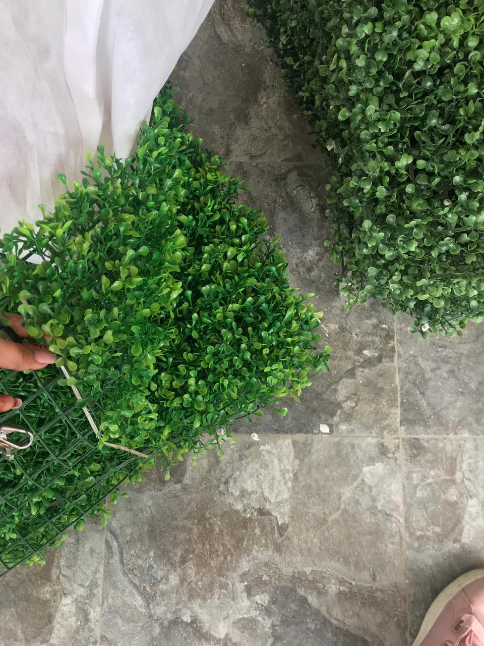 Eco-friendly Artificial Hanging Grass Tile