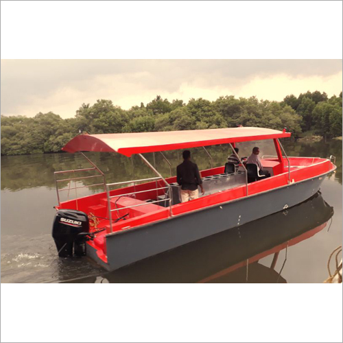 Commercial Diving Boat - Frp Lightweight Design | Outboard Engine, Spacious Interior For Commercial Use