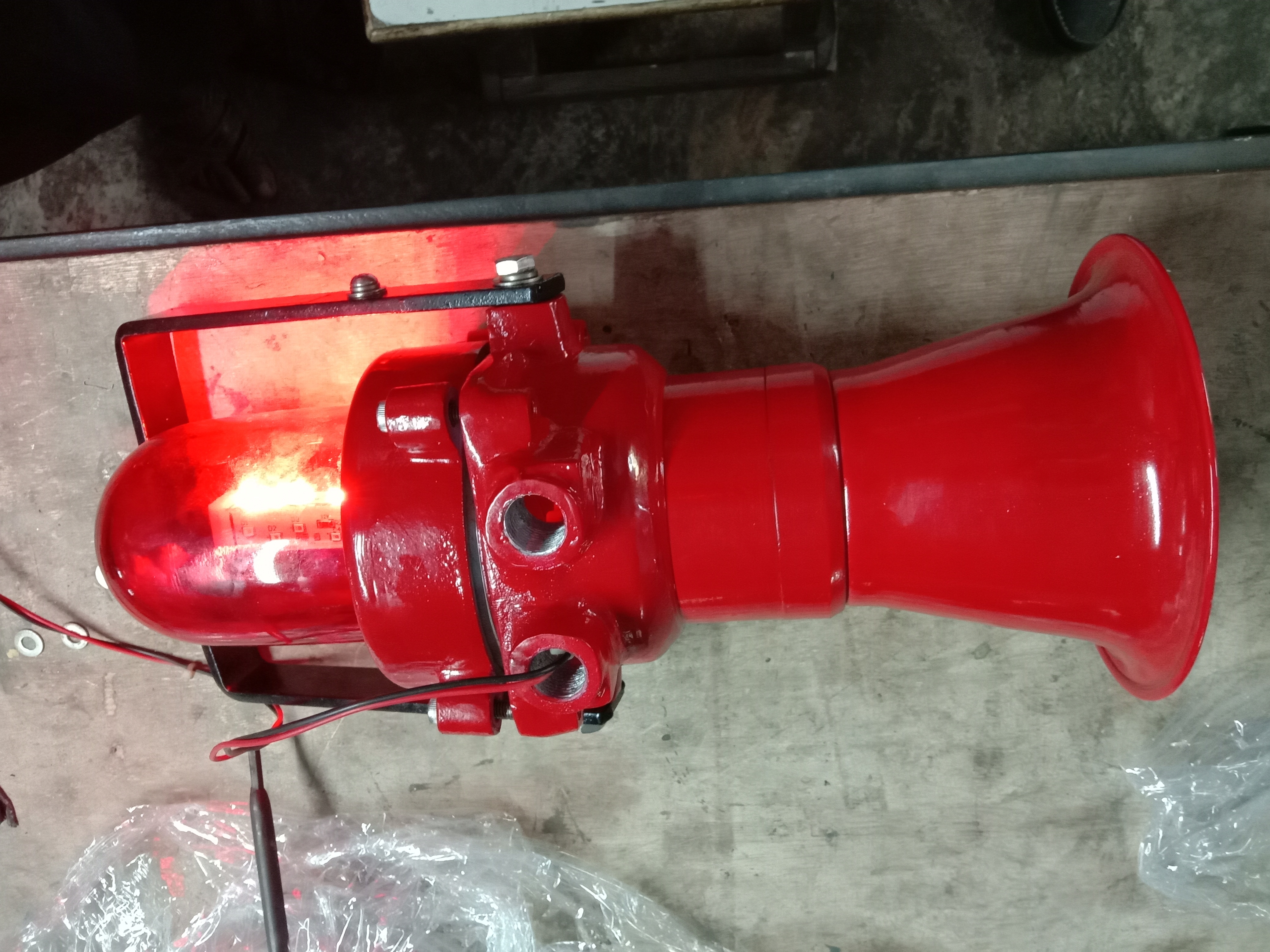 Flameproof Hooter - Cast Aluminum Alloy Lm6 Red Ip65 Protection 230v Rating | High Safety Standards Prevents Short Circuits Enhanced Durability