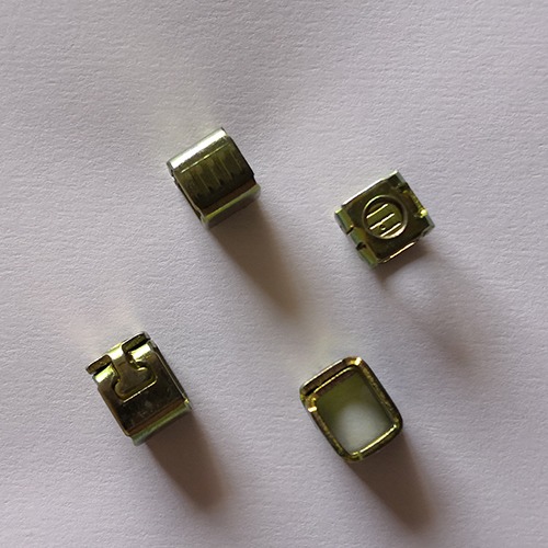 Terminal Blocks - Ms Material, Customized Dimensions, Silver Color, Box Packaging, Platting Finish, Durable And Corrosion-resistant Design, Reliable Connection