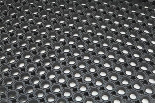 Octagon Mat - Color: Black