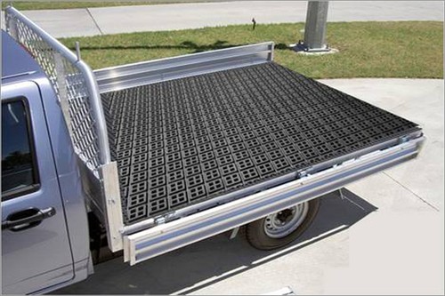 Ute Mat - Color: Black