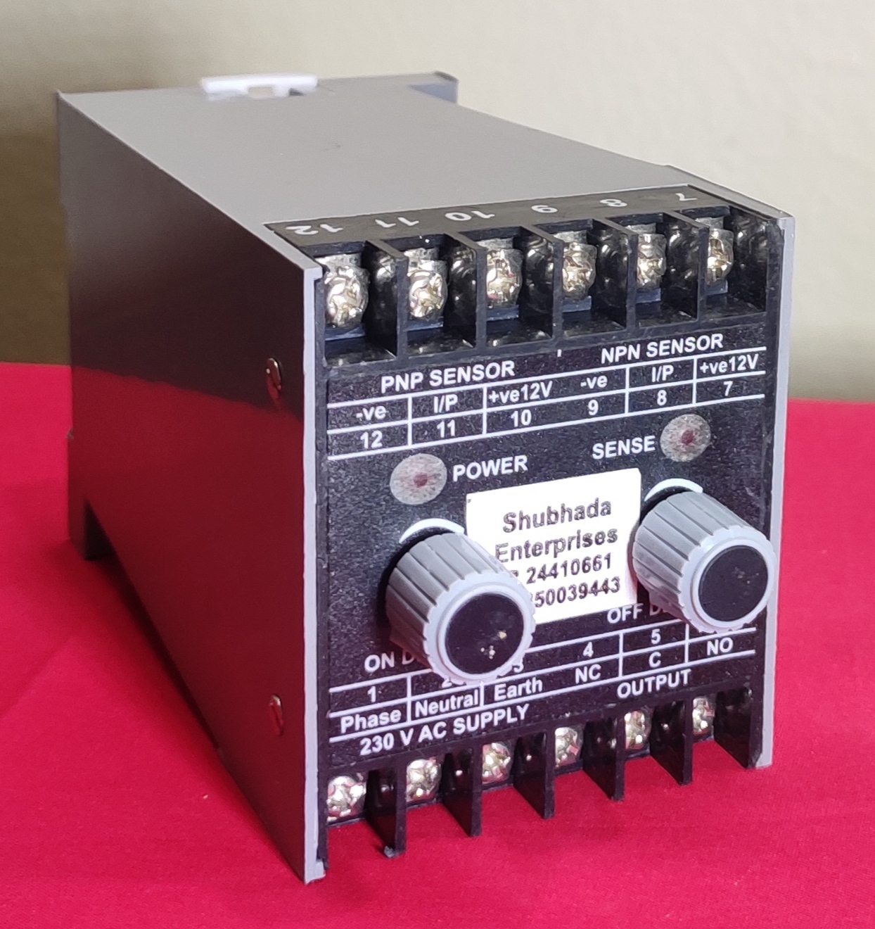 Power Supply With On Delay And Off Delay Timer