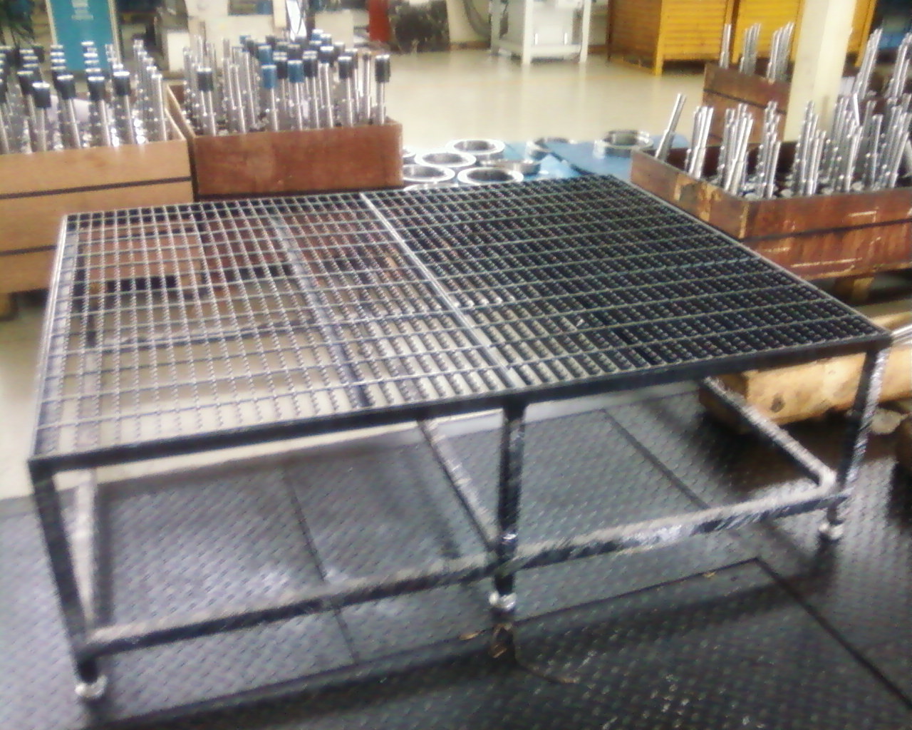 Black Antiskid Platform Gratings