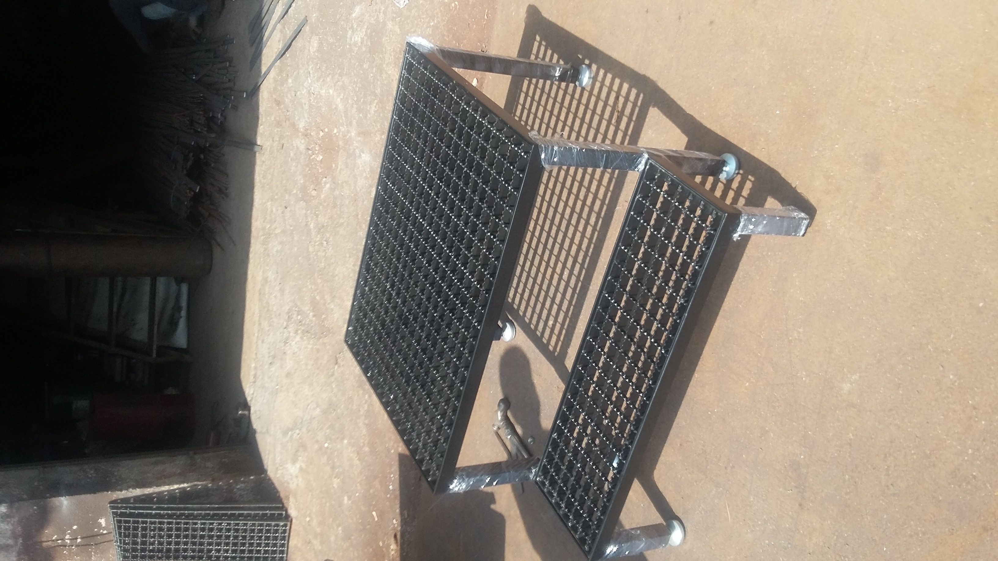 Black Antiskid Platform Gratings