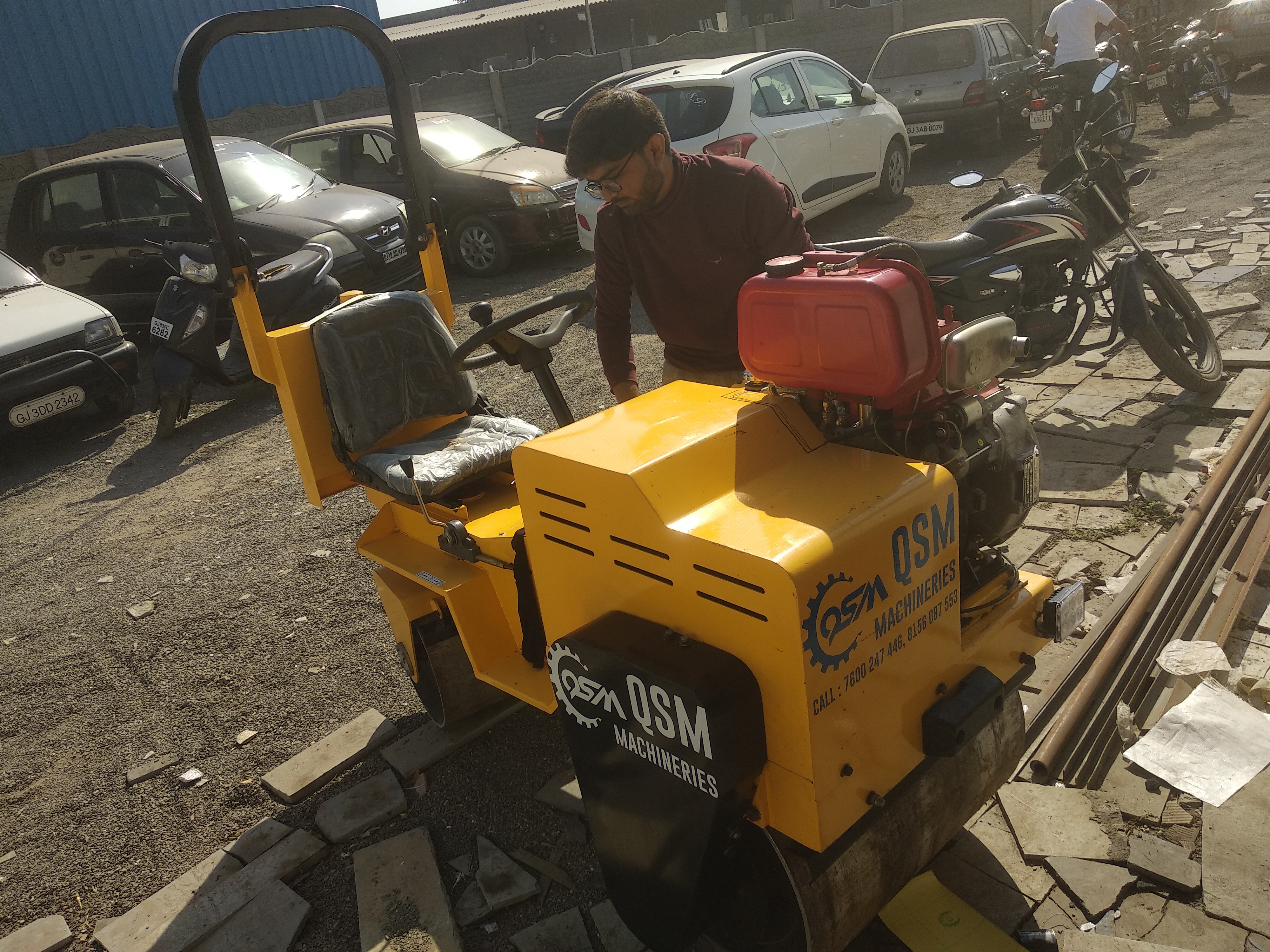 Fvr 850 Vibratory Roller - Ms Material, 750kg Max Roll Weight, 1000mm Drum Width | Durable, High-performance, 9.5hp Engine Power, 70hz Vibration Frequency