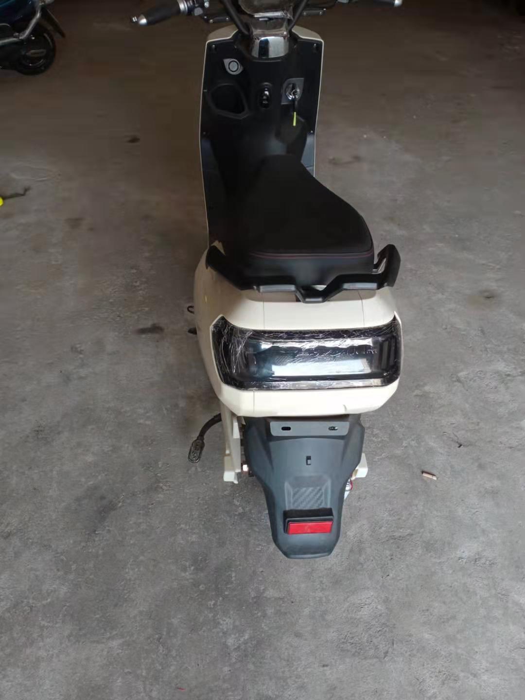 White E Bike