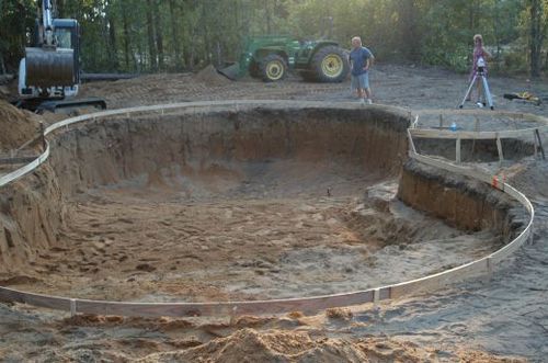 स्विमिंग पूल निर्माण और विकास सेवाएँ