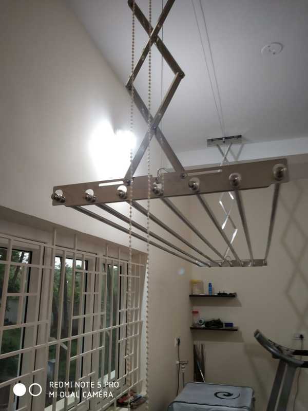 Ceiling Cloth Hangers - Stainless Steel, 8 Ft Size With Silver Finish For Dresses , Durable Outdoor Design
