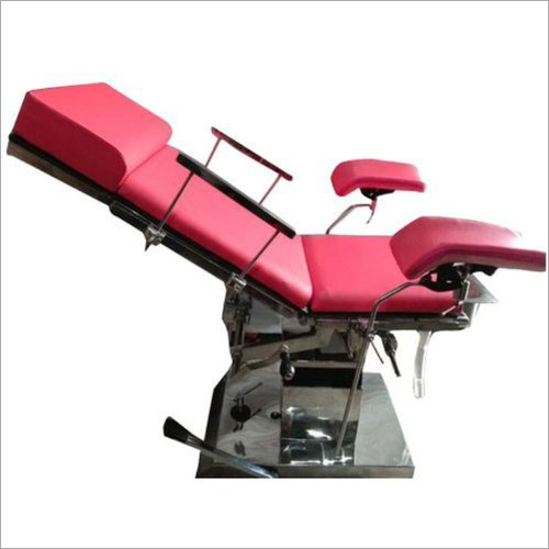 Hospital Gynecological Examination Table - Dimension (L*W*H): 1830 Mm X 600 Mm X 750 Mm Millimeter (Mm)