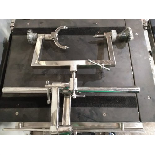 थ्री पिन न्यूरो हेडरेस्ट अटैचमेंट