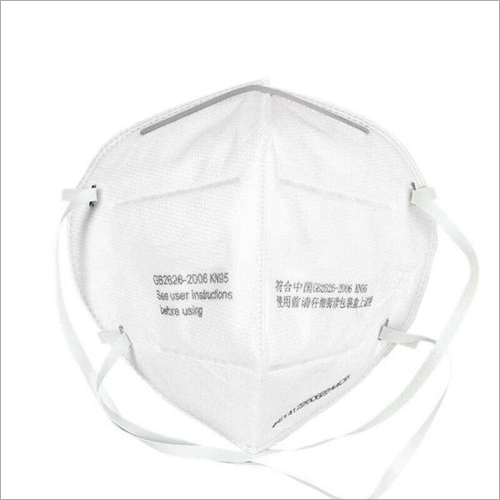 White Kn95 Respirator Face Mask