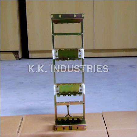 दबाए हुए धातु कैबिनेट