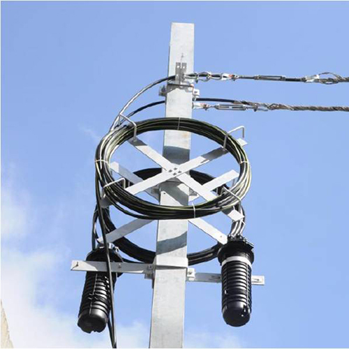 पोल क्लैंप और सहायक उपकरण