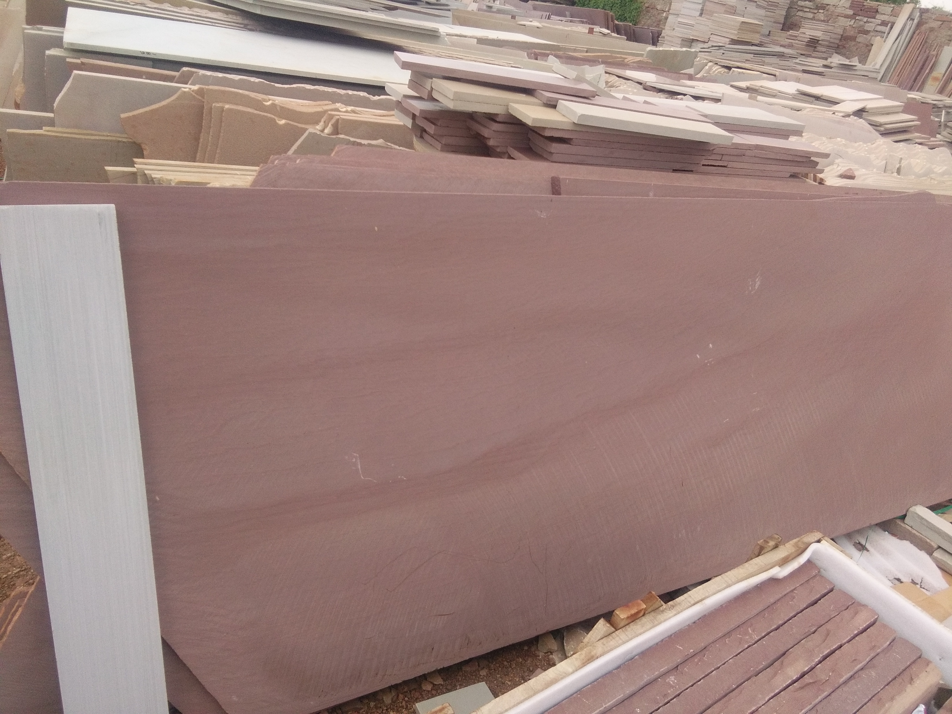 Red Sandstone Slabs - 30 Inch Wide, 20mm Thickness | Antique, Brushed, Flamed Finishes For Paving, Cladding, And Elevation