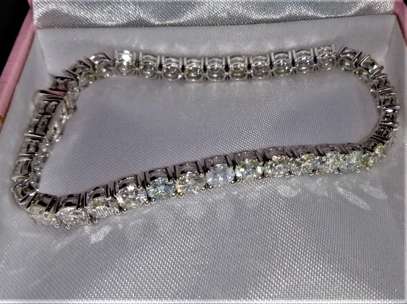 25ctw Round Cut Simulated Diamond 8" 925 Sterling Silver Bracelet