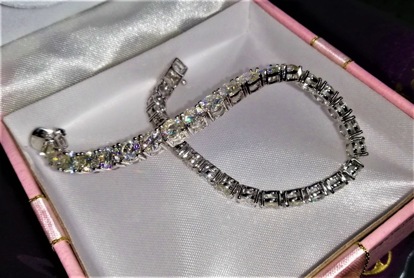 25ctw Round Cut Simulated Diamond 8" 925 Sterling Silver Bracelet