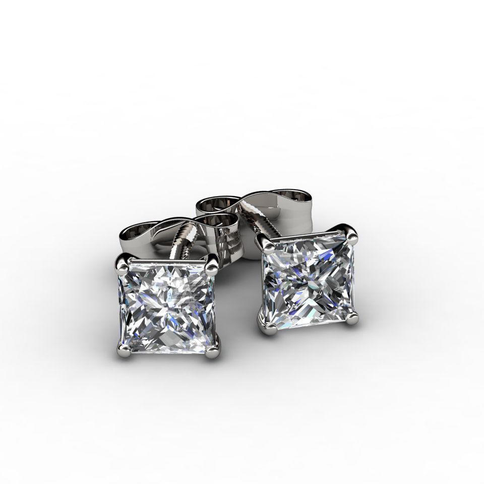 Cubic Zirconia Stud Earrings Gender: Women