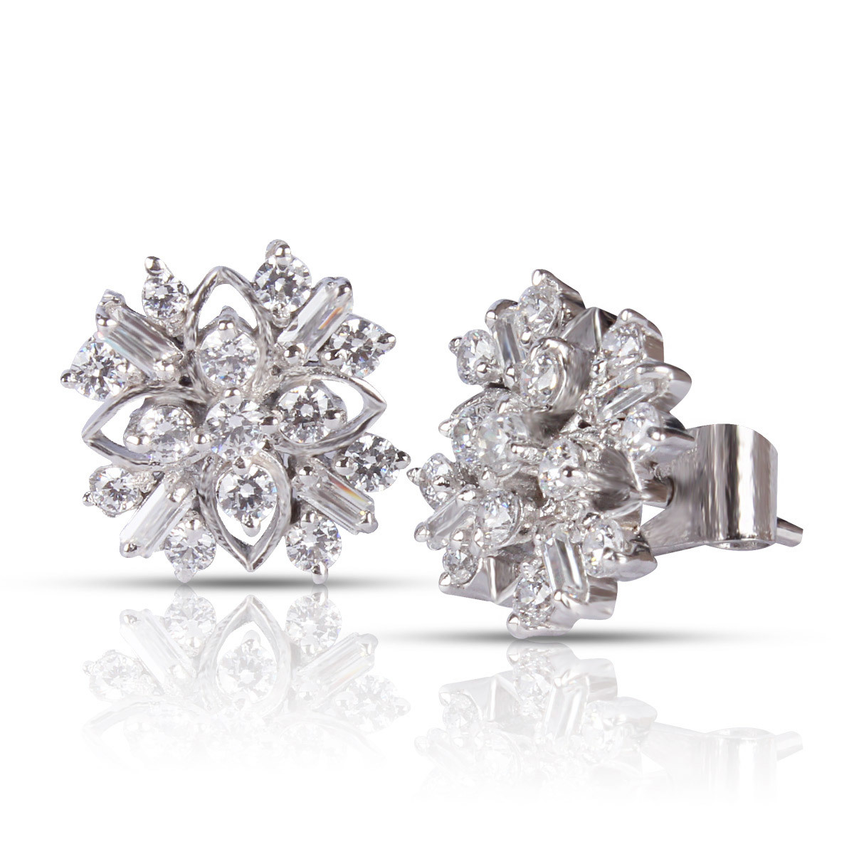 Sterling Silver Stud Earrings Gender: Women