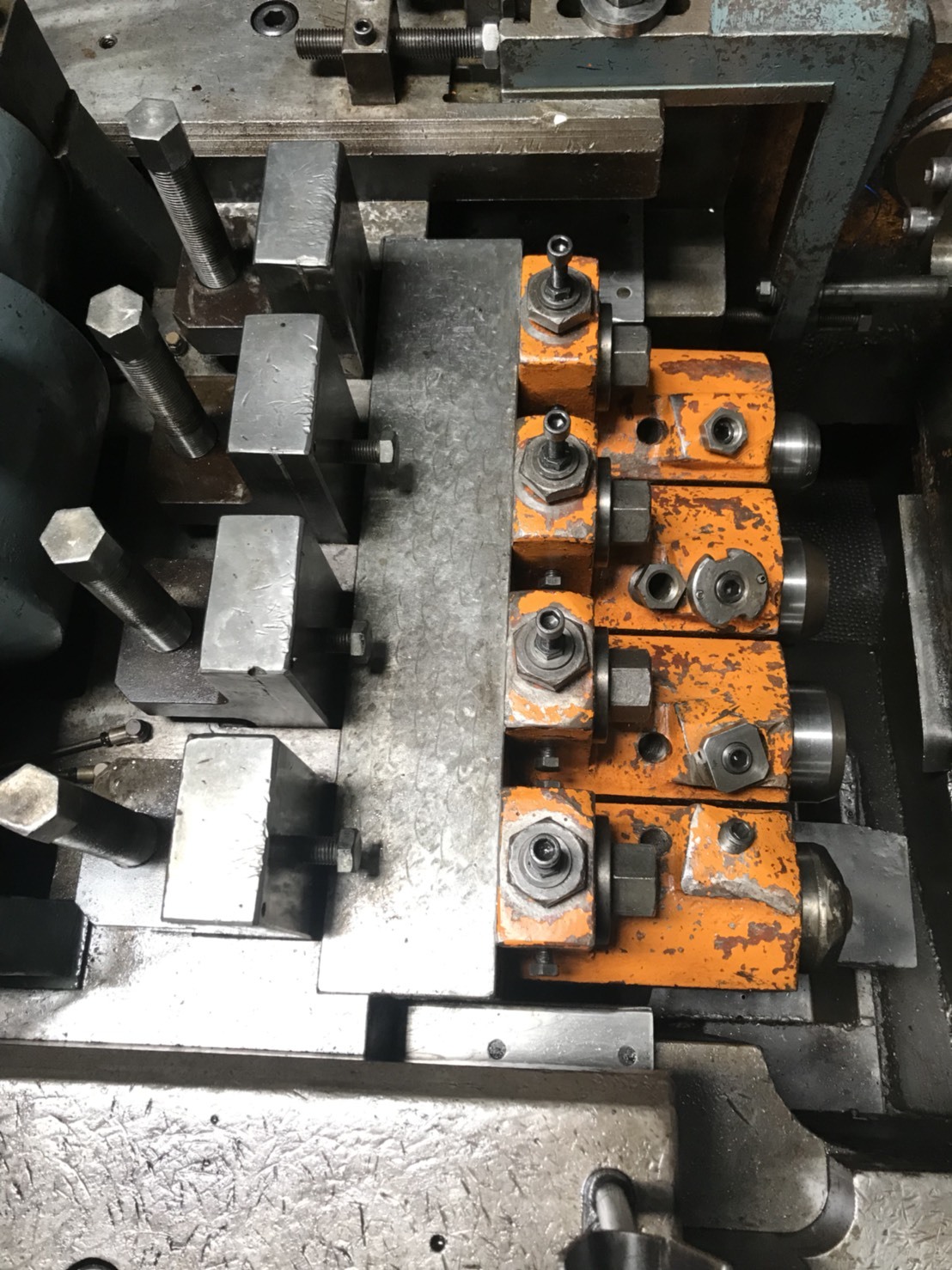 #578 Chun Zu 254s Bolt Making Machine