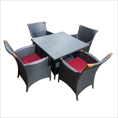 Wicker Dining Table Set - Round Design For Café And Restaurant Use, Stylish 4-chair Arrangement