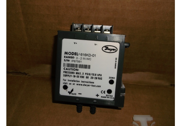 Dwyer 616kd-a-07 Differential Pressure Transmitter - Black Plastic Body, 0-25" W.c. Range, +/- 0.25% Fs Accuracy, 4-20 Ma Output, One-touch Calibration Technology, Compact Design For Oem Applications
