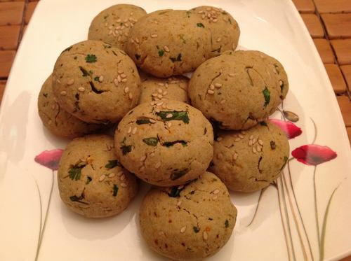 Sp. Till Khatai - Sweet Semi-Soft Nankhatai with Dry Fruits & Sesame Garnish | Round Shape, Ideal for Festivals