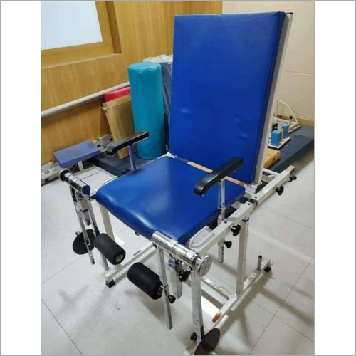 क्वाड्रिसेप्स टेबल चेयर